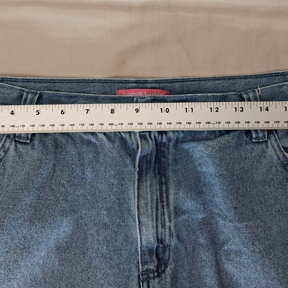 Woman Within Capri Denim Jeans : Size 18WP : Natural Fit : RN# 88842 - Picture 5 of 8
